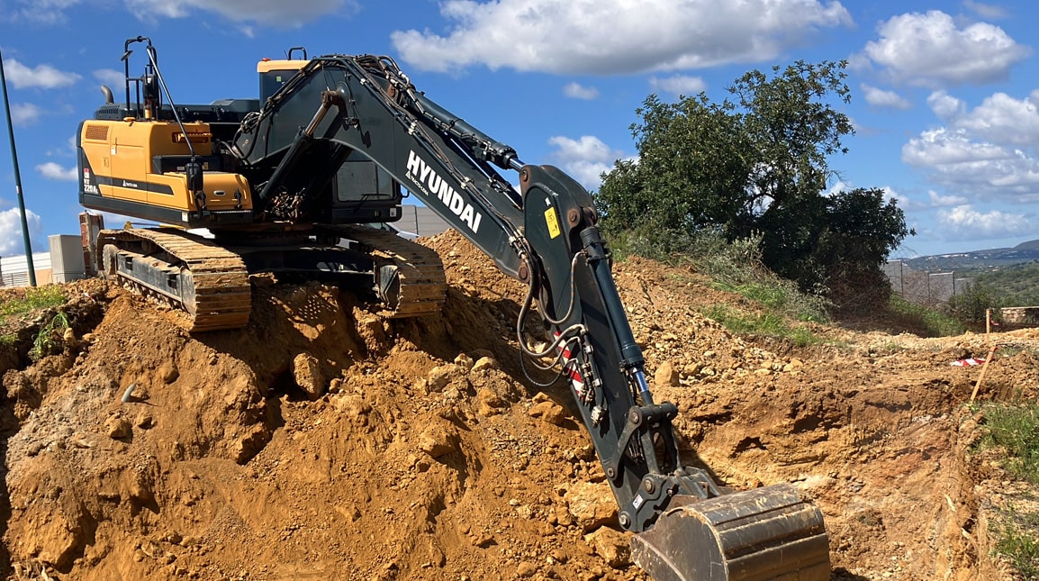 Vijf luxe woningen in Algoz: de bouw is van start!